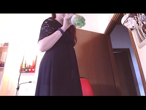❤️ Pokorna sužnja, ki obožuje umazane in sočne spodnjice, je po ogledu tega videa prisiljena masturbirati! Seks pri nas ❌❤