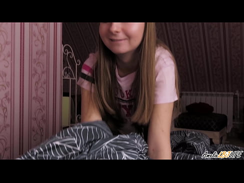 ❤️ Blondinka globoko sesa svojega prijatelja in dobi spermo v usta Seks pri nas ❌❤